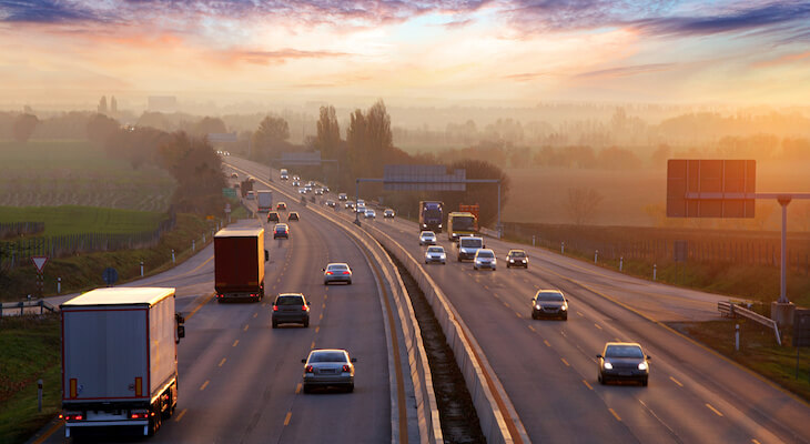 10 worst states for uninsured motorists: top view of a busy highway