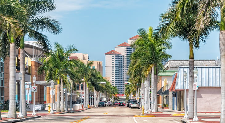 Street view of town in Florida