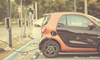 4 Types of Electric Cars and What to Know Before You Buy