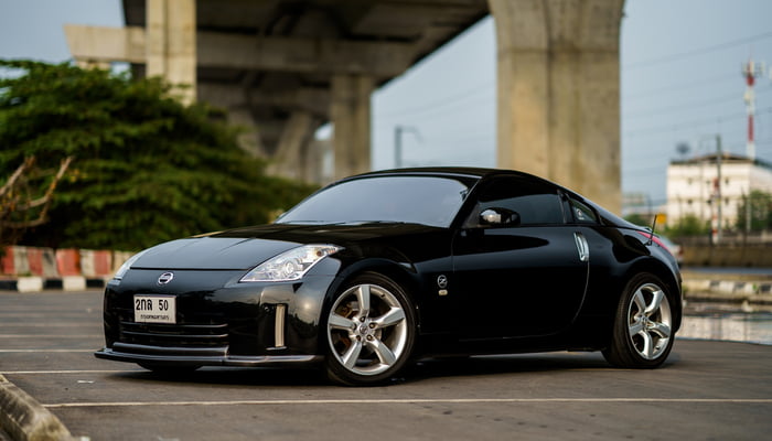 Nissan 350Z fast and affordable car