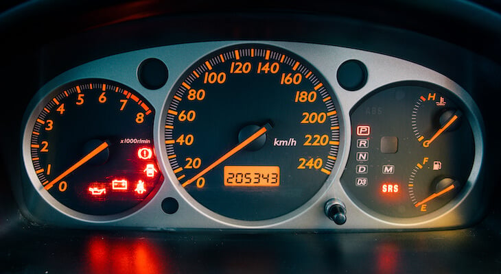 Does mileage affect car insurance: car dashboard